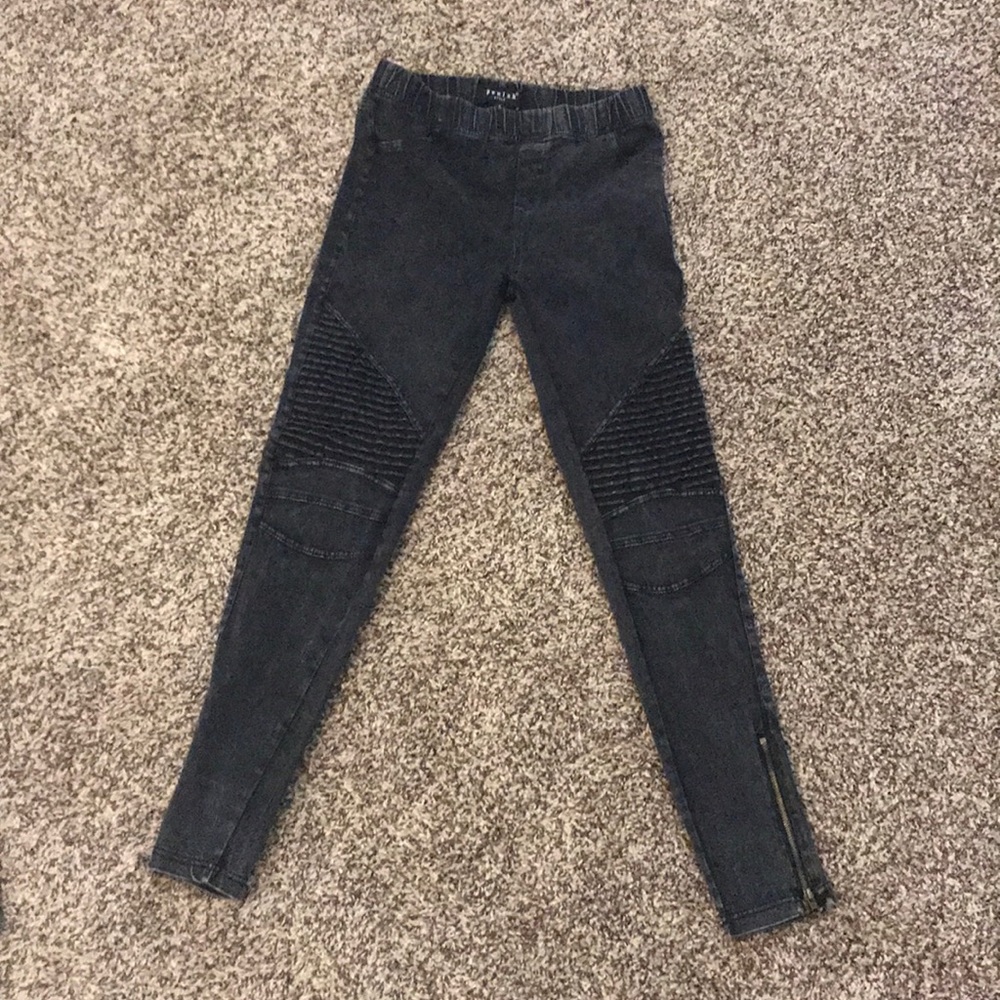 Cropped pants from Vici!